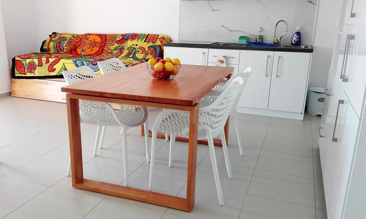 Sarande Bay Apartment 1+1 0*,